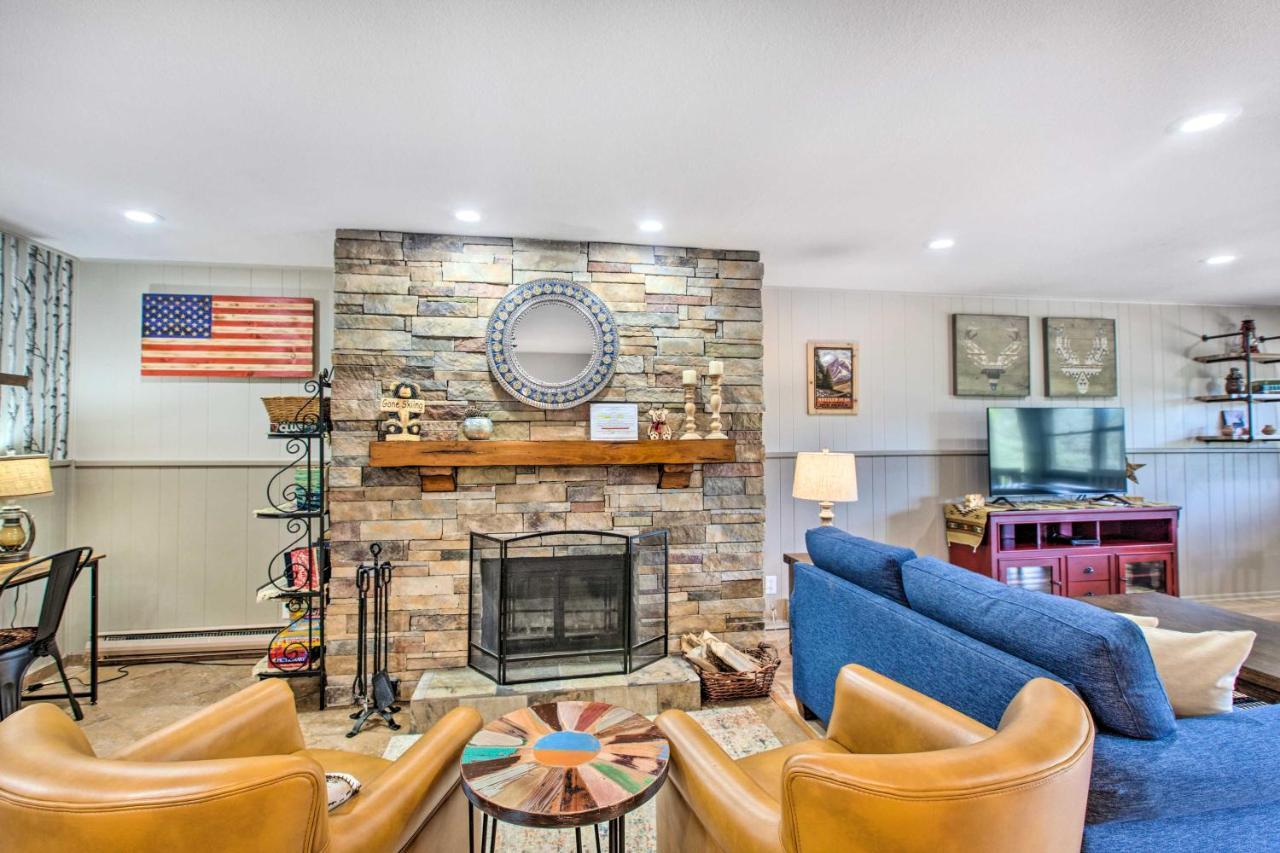 Main St Red River Ski Condo With Mountain View! Exterior photo