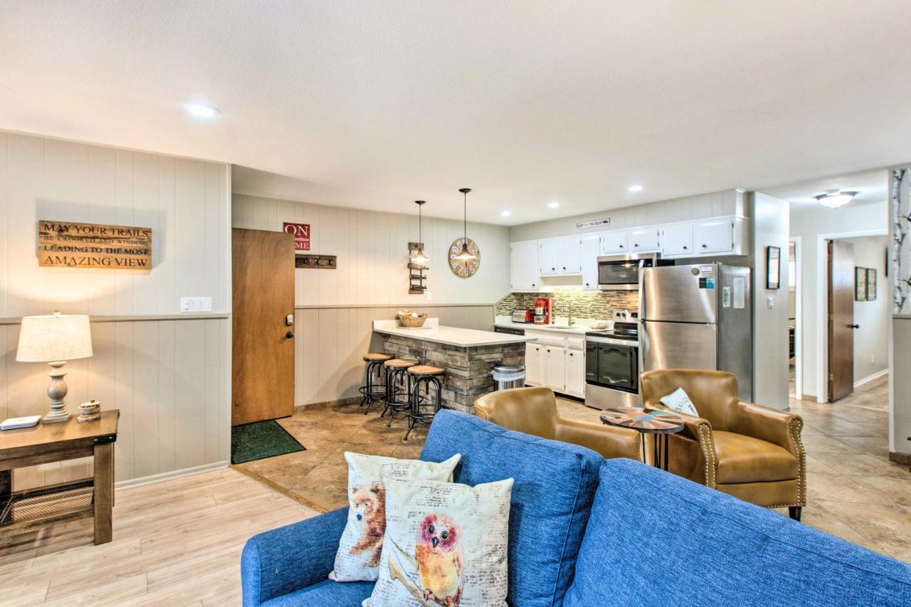 Main St Red River Ski Condo With Mountain View! Exterior photo