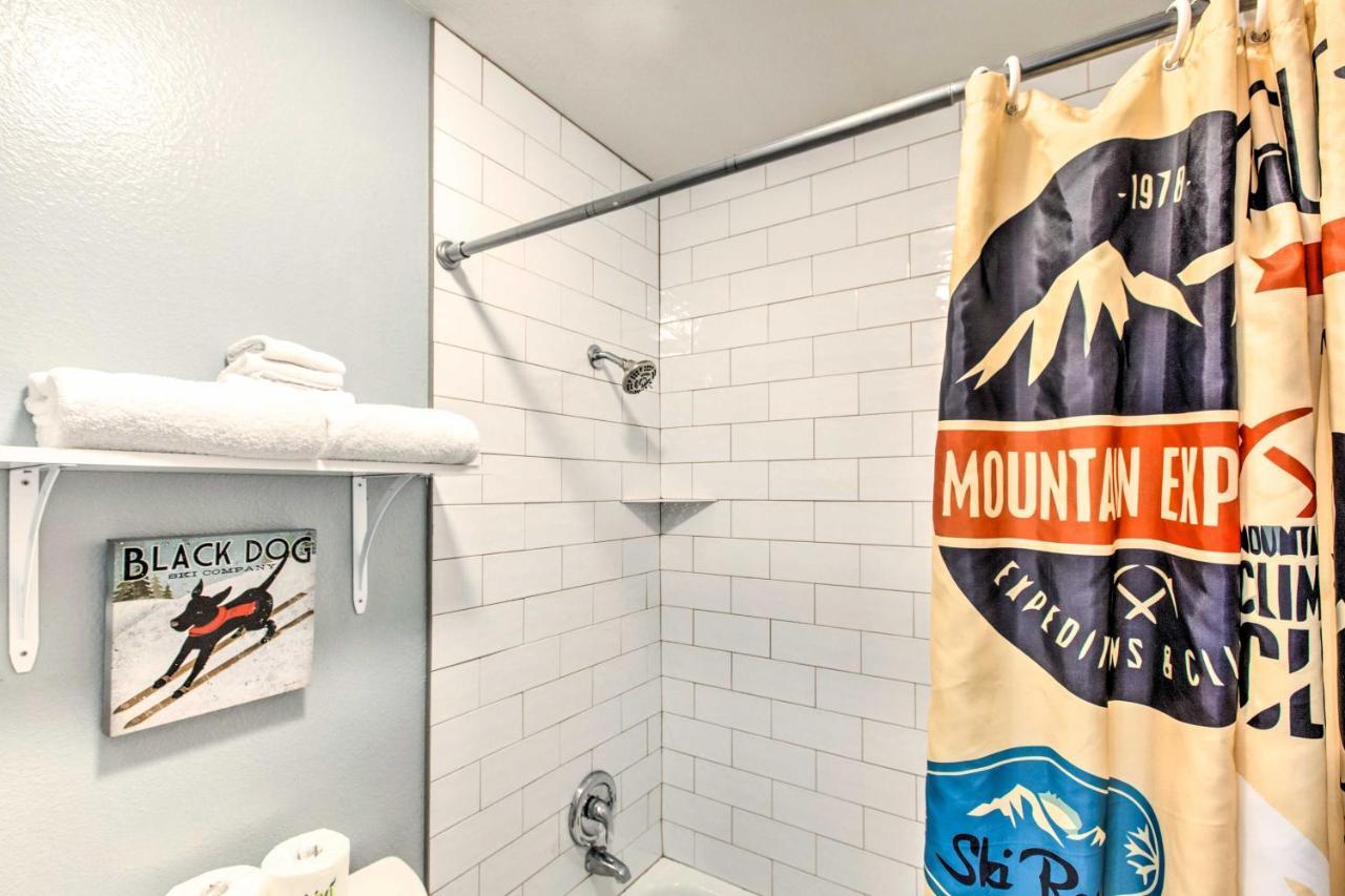 Main St Red River Ski Condo With Mountain View! Exterior photo