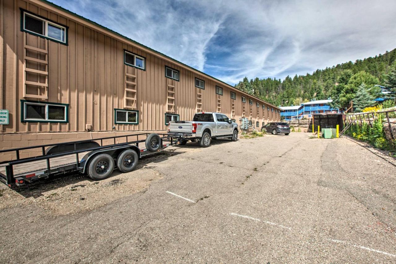 Main St Red River Ski Condo With Mountain View! Exterior photo